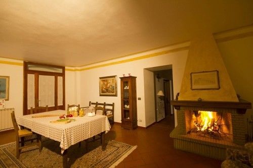 Borgo La Capraia Country house *